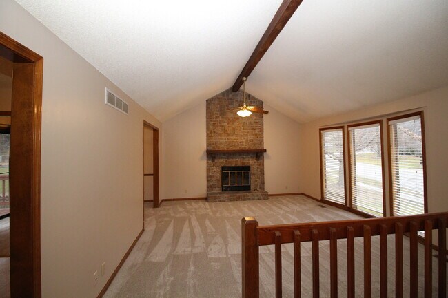 Foto del edificio - Huge 3 Bed 2.5 Bath home Overland Park