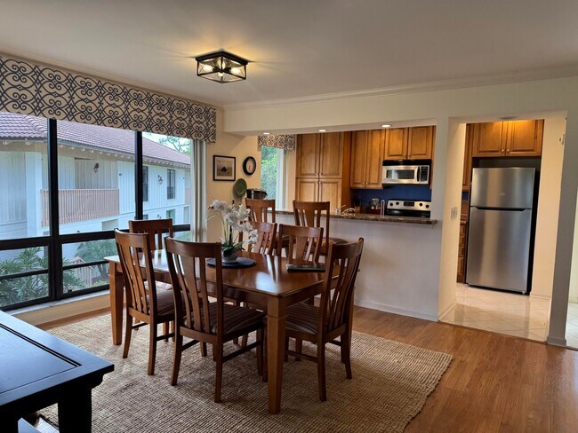 Building Photo - 428 Brackenwood Ln S