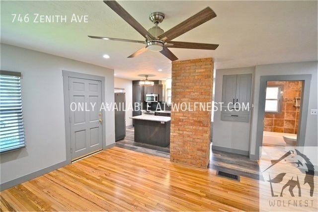 Building Photo - 746 Zenith Ave