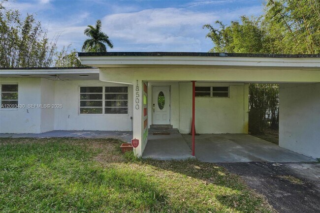Foto del edificio - 18500 NE 23rd Ct