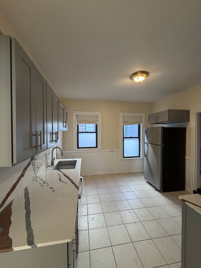 Building Photo - 17 Cushman Rd