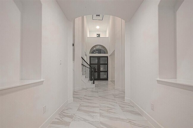 Foto del edificio - 2215 Falling Fig Ln