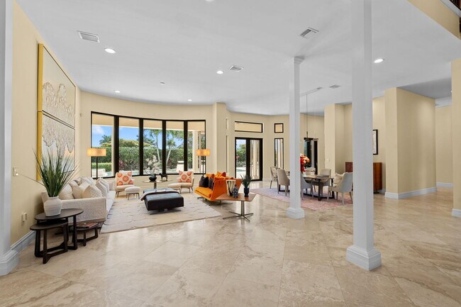 Foto del edificio - 3310 Palm Beach Point Blvd
