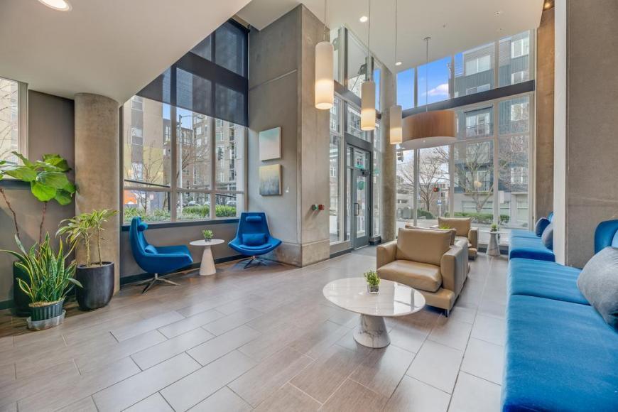 Foto principal - 1 bedroom in Seattle WA 98121
