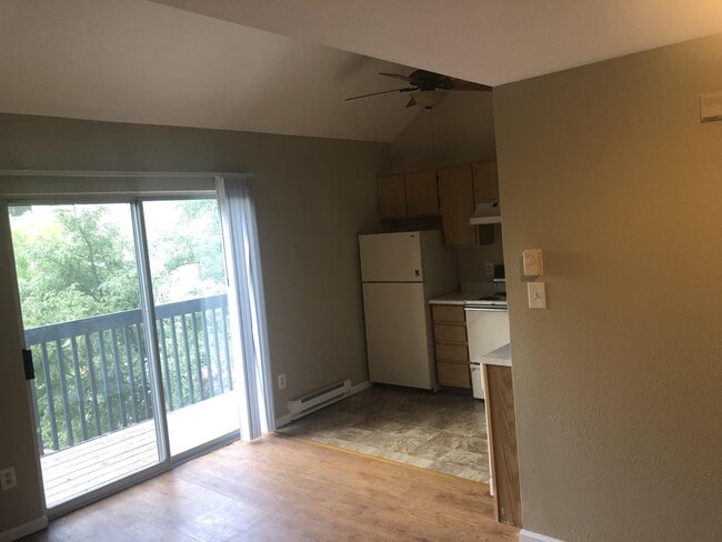 Building Photo - 4531 Boardwalk Dr