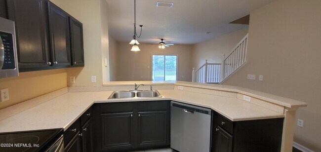 Building Photo - 3750 Silver Bluff Blvd