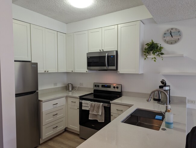 Building Photo - 1030 Aoloa Pl