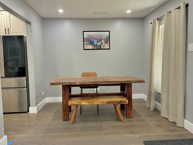 Foto del edificio - 7258 W 72nd St