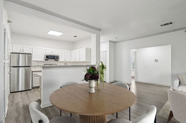 Building Photo - Toscana at Sonterra