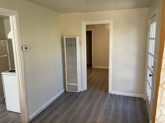 Foto del edificio - 721 N Church St