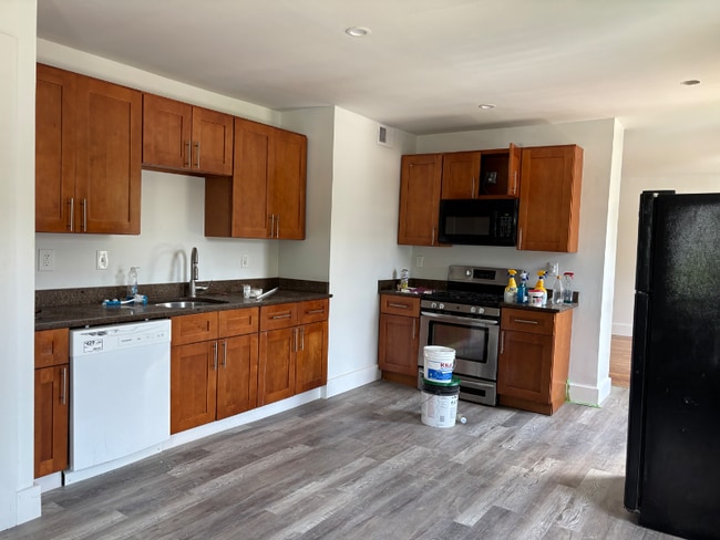 Photo - 131 Winslow Ave Apartment