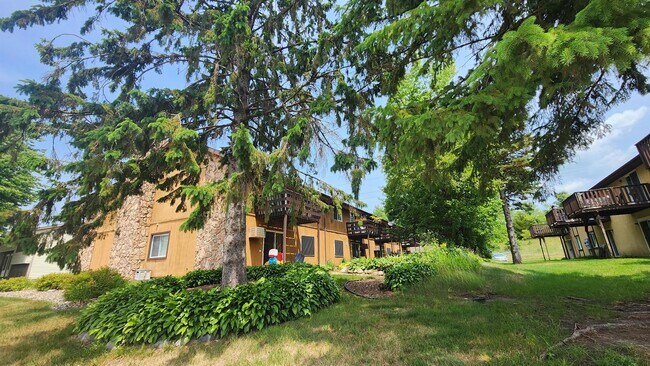 Building Photo - 1116 10th Ave N