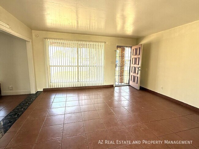 Foto del edificio - 8931 W Monterosa St