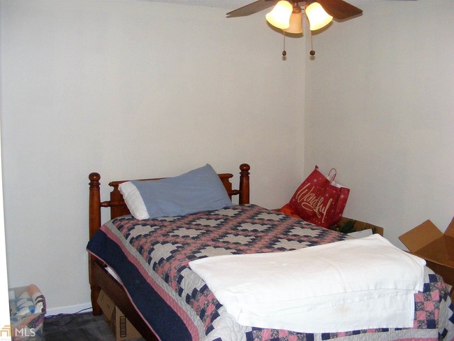 Building Photo - 5448 Campground Rd
