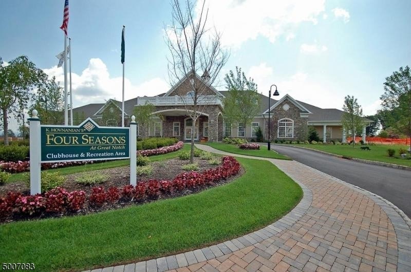 98 Quarry Dr, Woodland Park, NJ 07424 Room for Rent in Woodland Park