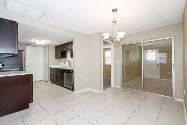 Building Photo - 12053 Shadow Ridge Blvd