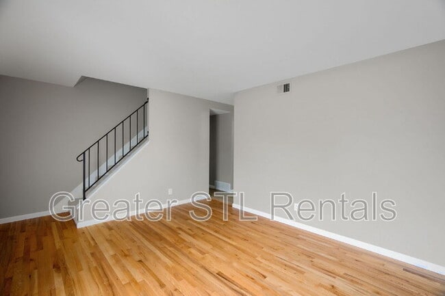 Building Photo - 2115 Campus Dr