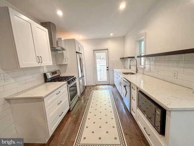 Foto del edificio - 2240 Sears St