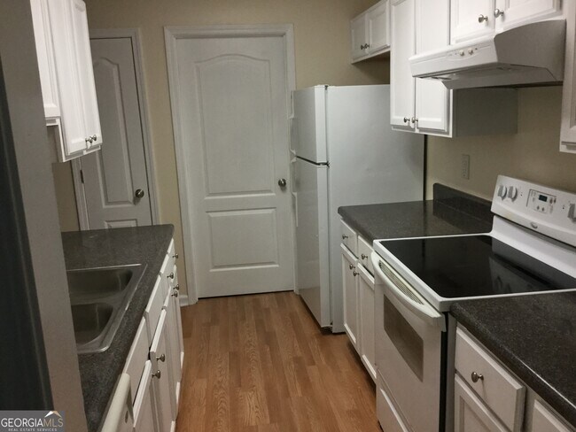 Foto del edificio - 2111 Country Walk Way SE