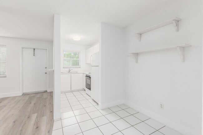 Foto del edificio - 660 SW Bryant Ave