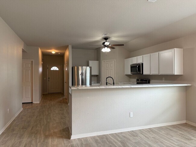 Building Photo - 8700 Northwood Creek Dr