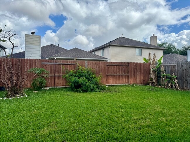 Foto del edificio - 8930 Aspen Pl Dr