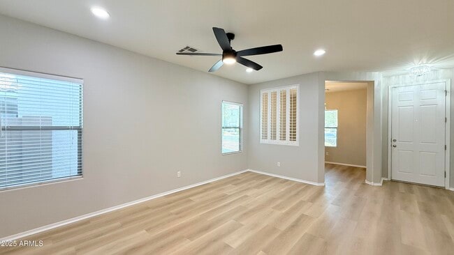 Building Photo - 1184 E Boston St