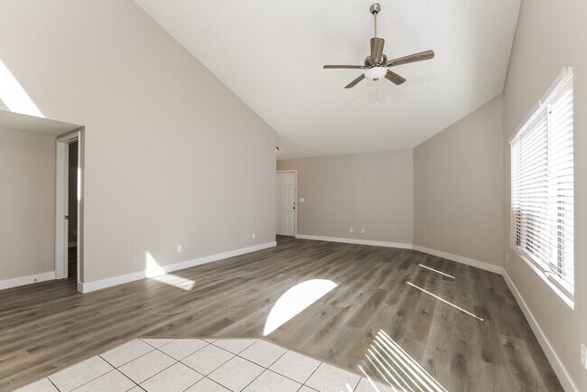 Building Photo - 7761 Success Ct