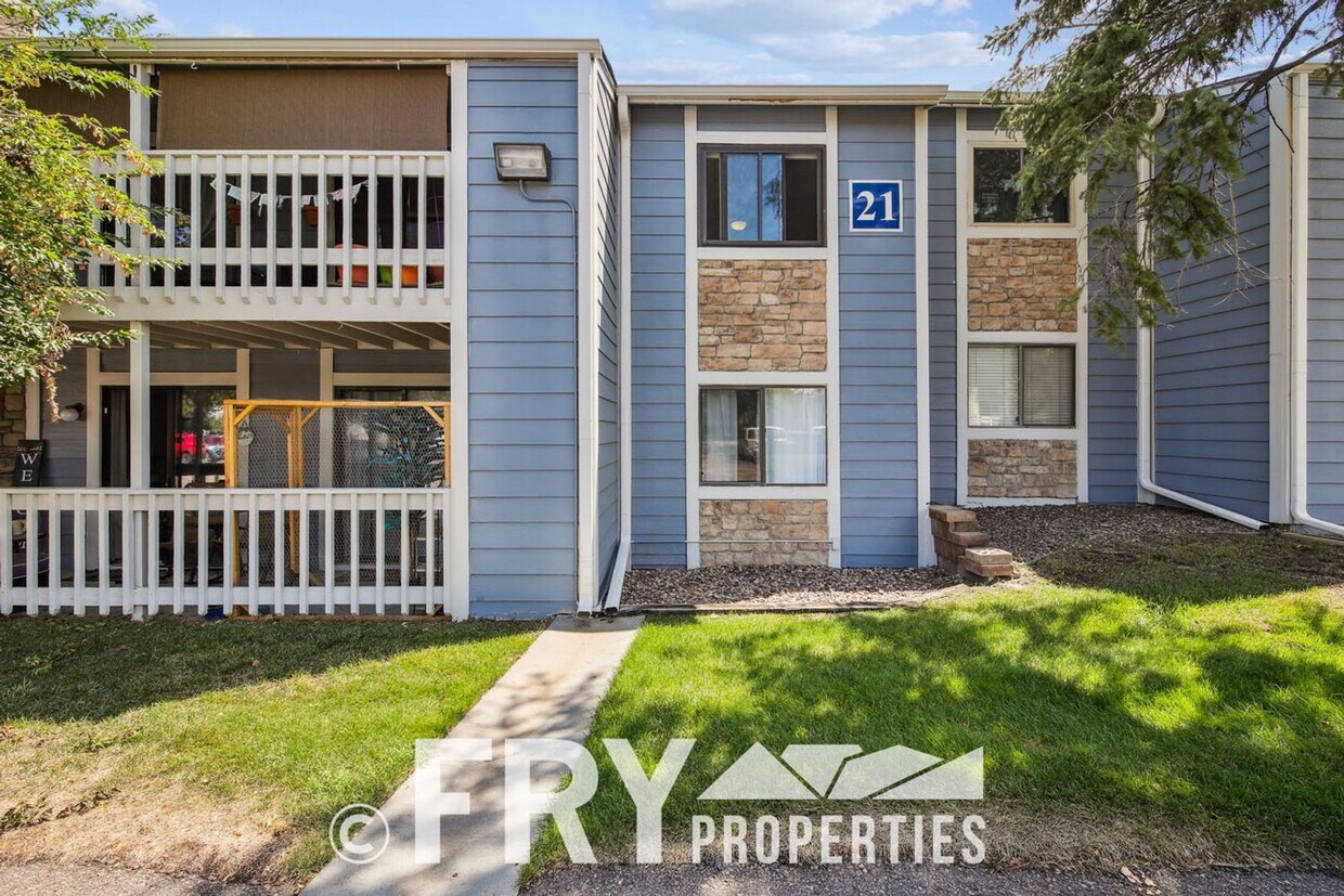 Foto principal - Great Condo In Windsor Community