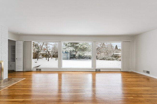 Building Photo - 3730 S Lamonte St