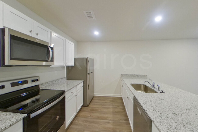 Building Photo - 350 Ironwood Ct