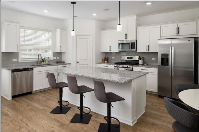 Building Photo - 1575 Brantin Dr
