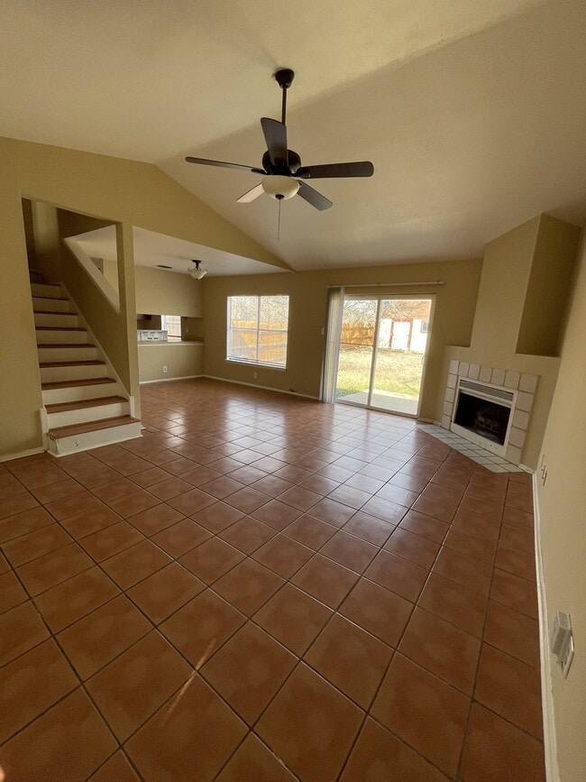 Foto del edificio - 9931 Village Briar