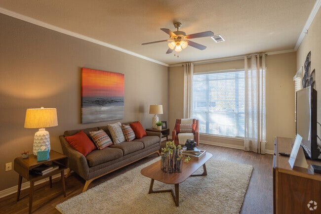 1BR, 1BA - 721SF - Renaissance Uptown Tulsa