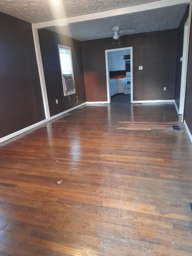 Foto del edificio - 4415 Askew Ave