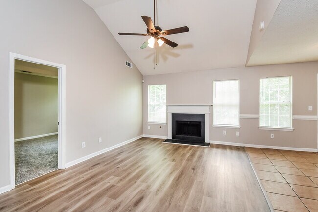 Foto del edificio - 2777 Ward Lake Ln