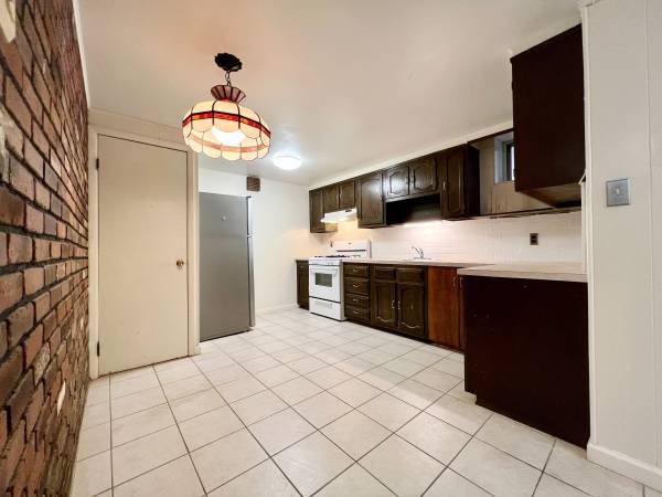 Foto del edificio - 6352 79th St