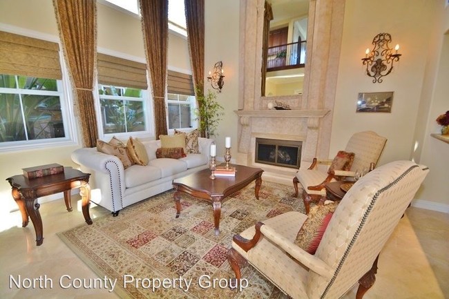 Building Photo - 6420 Mesa Norte Dr