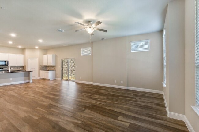 Building Photo - 7528 Redondo Dr