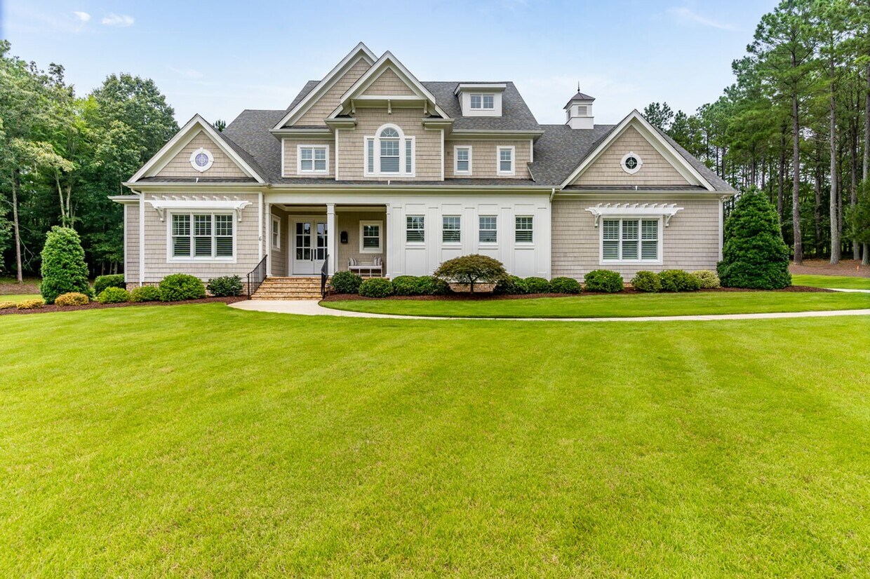 Primary Photo - Amazing Colvard Farms Luxury Oasis!