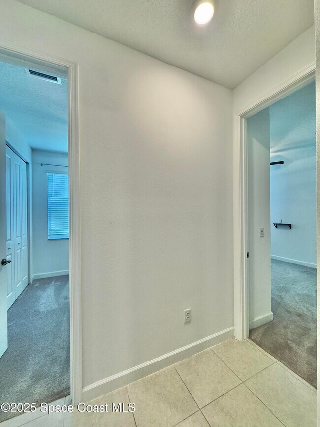 Building Photo - 687 Veridian Cir NW