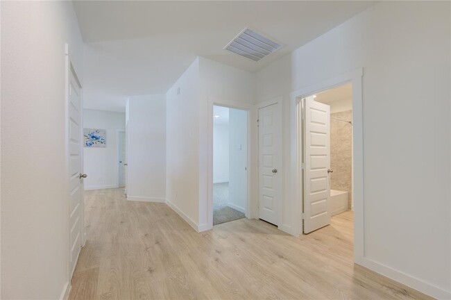 Building Photo - 8038 Tropea Dr