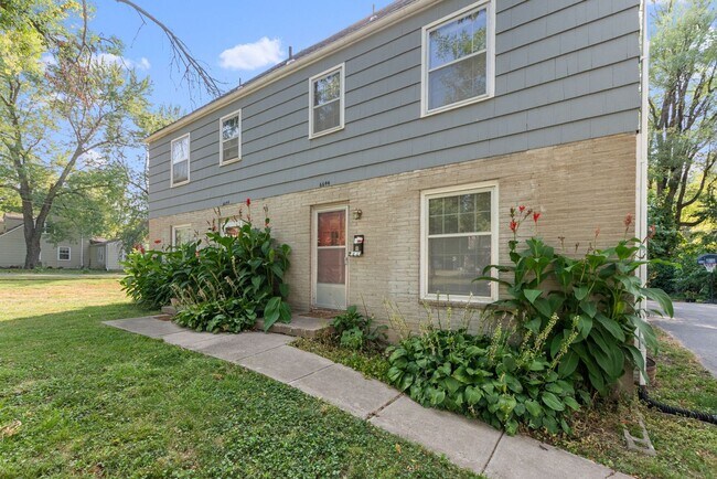 Foto del edificio - Updated 3 Bedroom Duplex – Prime Location ...