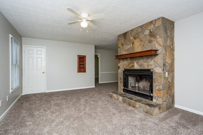 Foto del edificio - 2132 Arlin St NE
