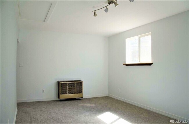 Foto del edificio - 2229 Miner St