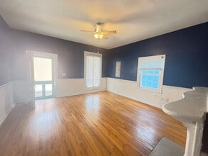 Building Photo - 888 Walnut St Ln