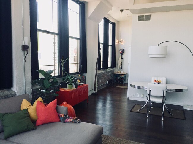 Foto del edificio - 1 Bedroom Apartment in Callowhill Neighbor...