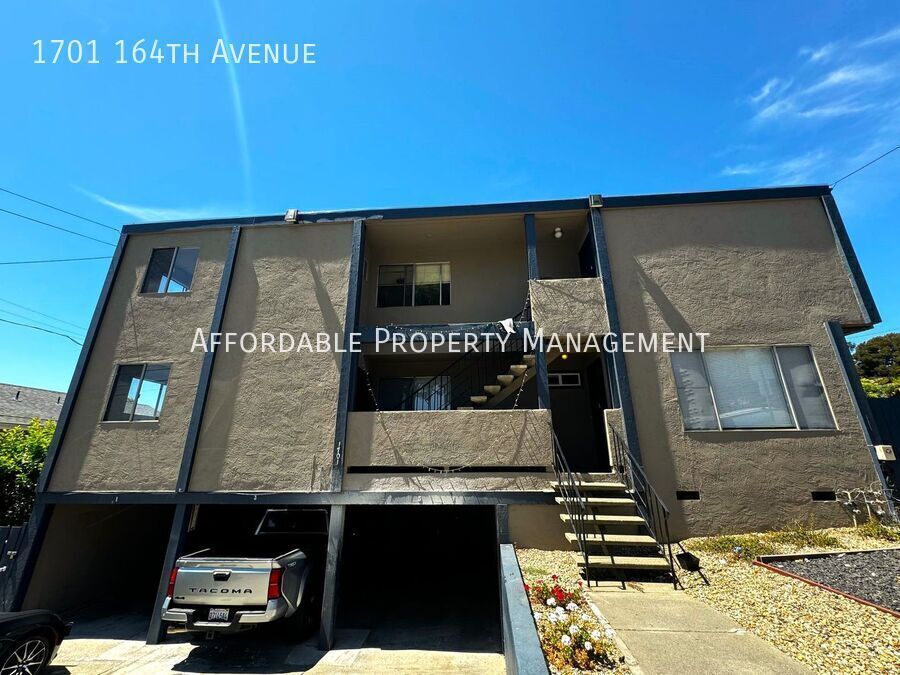 Foto principal - 1701 164th Ave