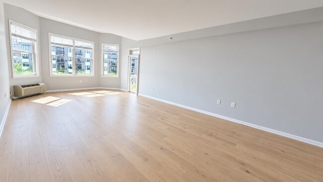 Building Photo - 4 Constellation Pl