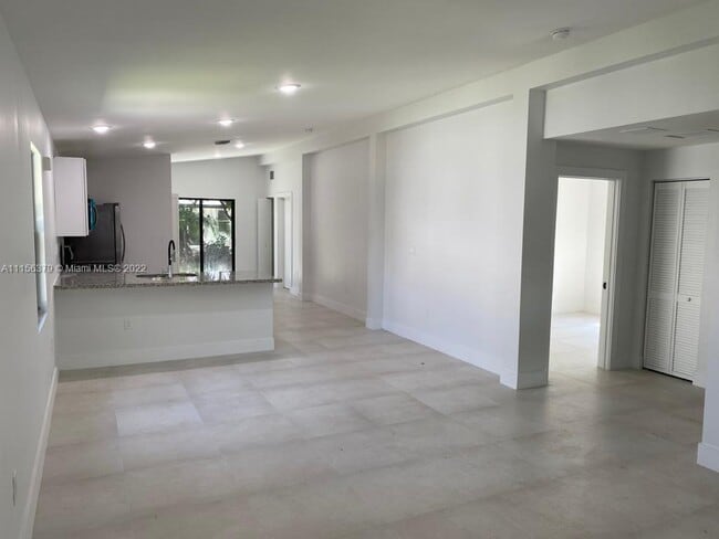 Building Photo - 421 NW 59th Terrace